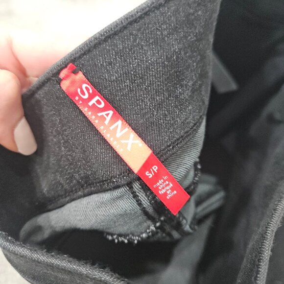 Spanx Black Distressed Skinny Jeggings Jeans Pants Ripped High Waisted Small - Picture 12 of 13